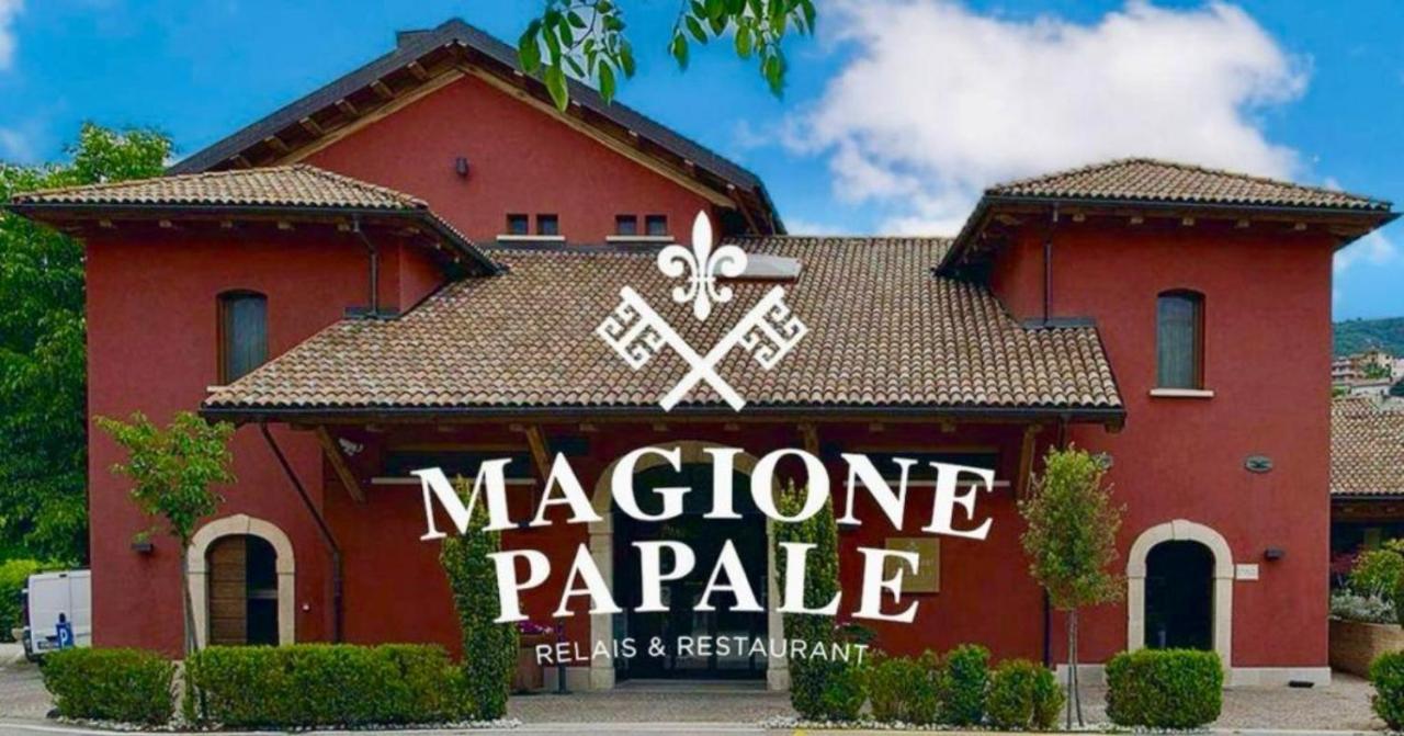 Hotel Magione Papale Relais LʼAquila Zewnętrze zdjęcie